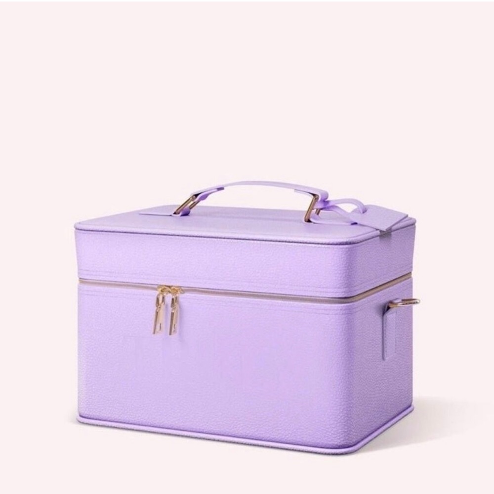 Truly beauty Amalfi Luxury Travel Trunk for makeup/skincare
NEW